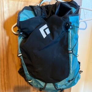 Black Diamond Distance 22 Backpack Women’s Medium